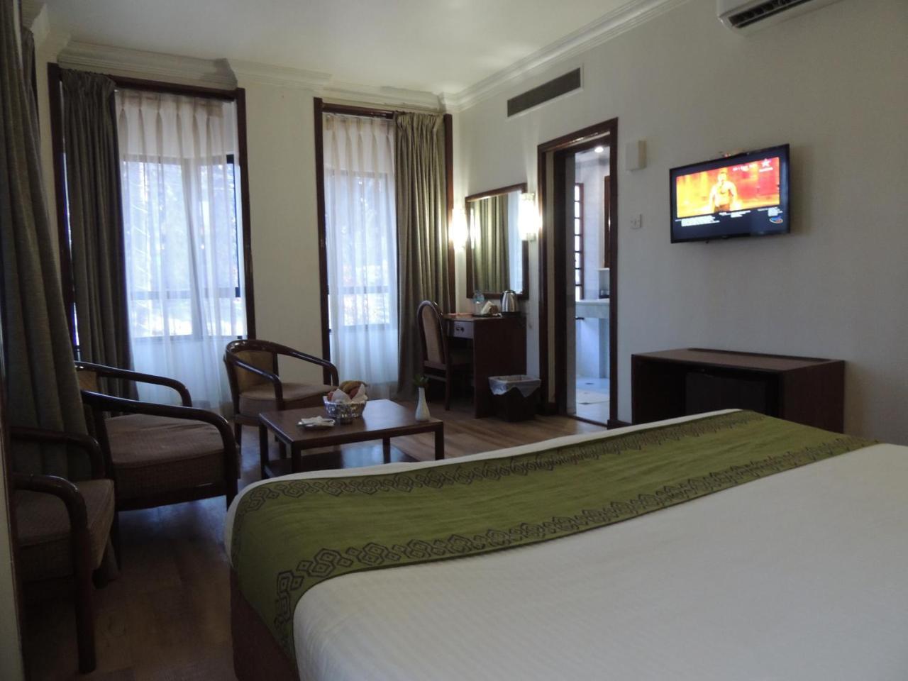 Hotel Nirvana Bhairāhawā Zewnętrze zdjęcie
