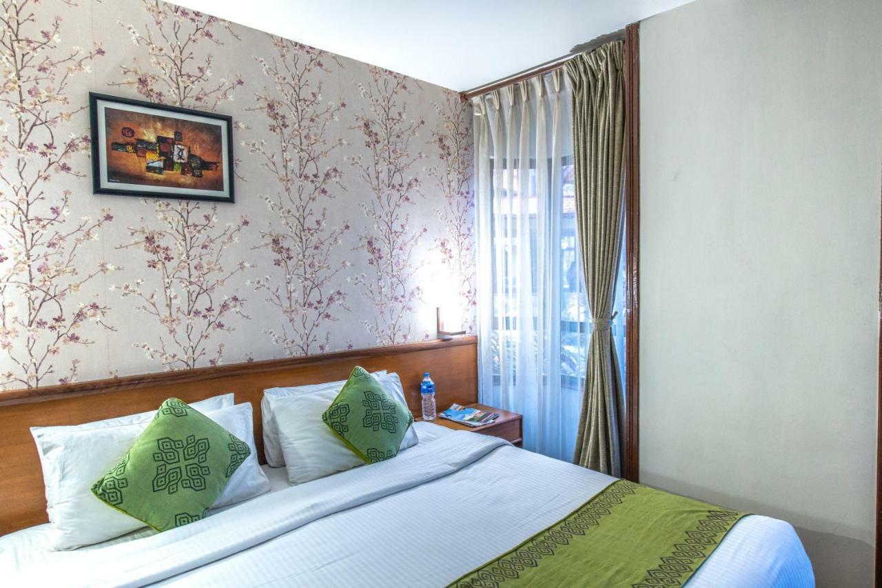 Hotel Nirvana Bhairāhawā Zewnętrze zdjęcie