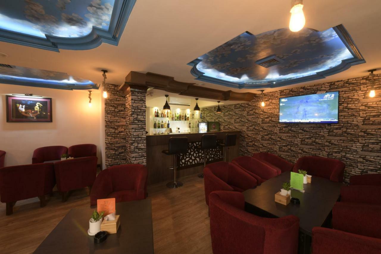 Hotel Nirvana Bhairāhawā Zewnętrze zdjęcie